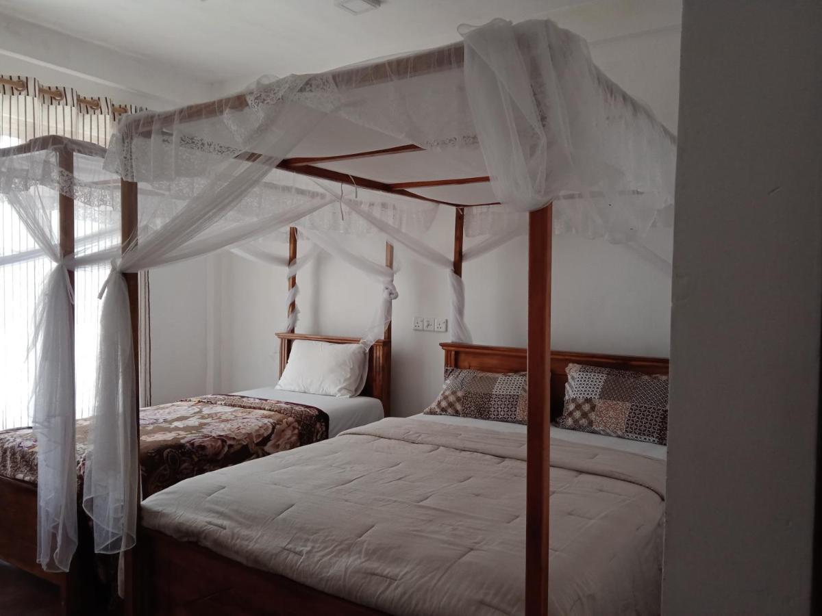 Village Nest Ела Екстериор снимка